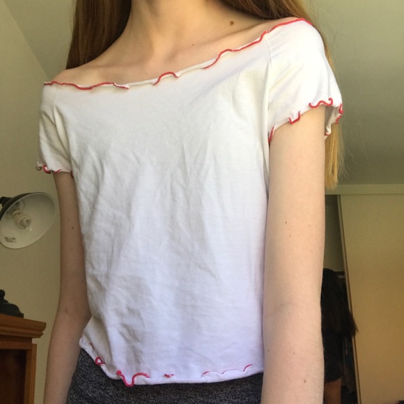 White red lettuce edge off the shoulder - Picture 1 of 3